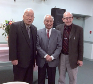 張惠民長老102 歲（右） 呂道諾宣教士90 歲（左）