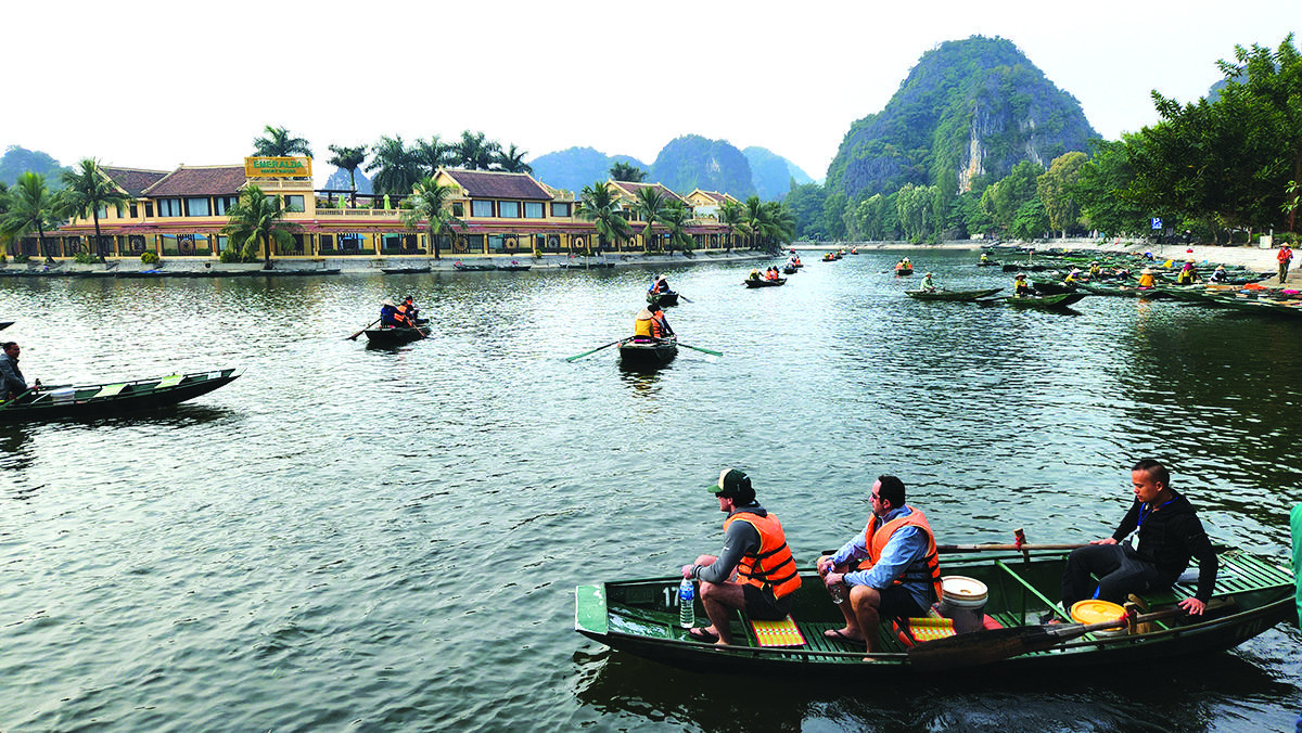 18a_UK-2507--P10-13-Three-Valley-Boats
