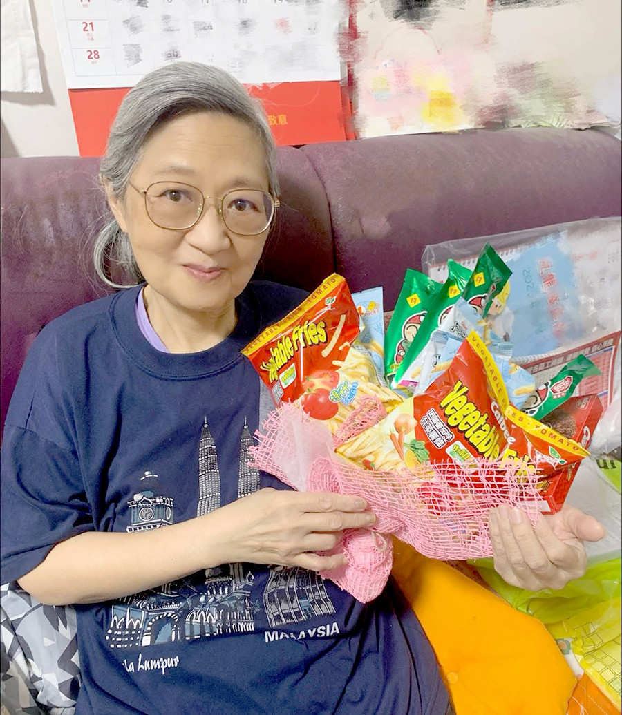 鄧婉玲感謝媽媽的愛