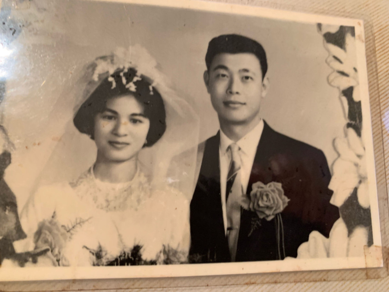 英俊空軍亂世情，王伯伯和王媽媽結婚已經超過62年：「我們的婚姻是上帝做媒。」