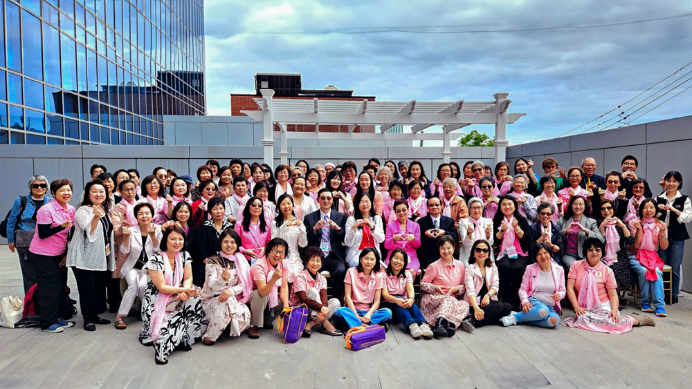 角聲癌症協會舉辦「全美華人粉紅絲帶研習會」，聚集來自全美及加拿大的100多位戰友，為乳癌預防宣導與醫療資訊交流